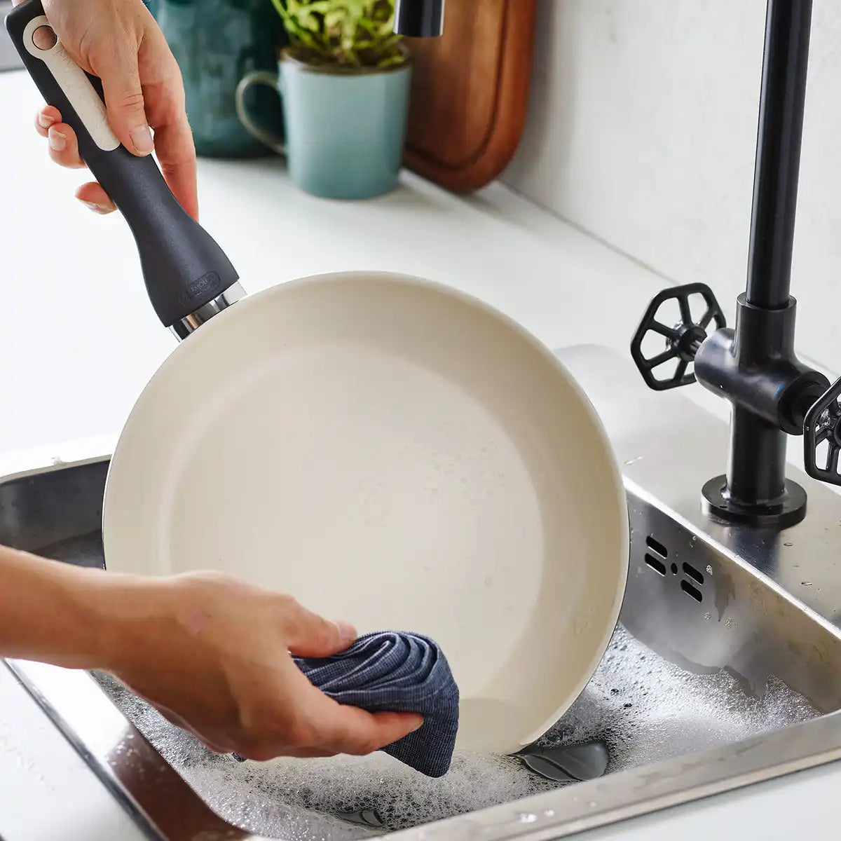 Rio Ceramic Nonstick 8" and 10" Frypan Set | Black