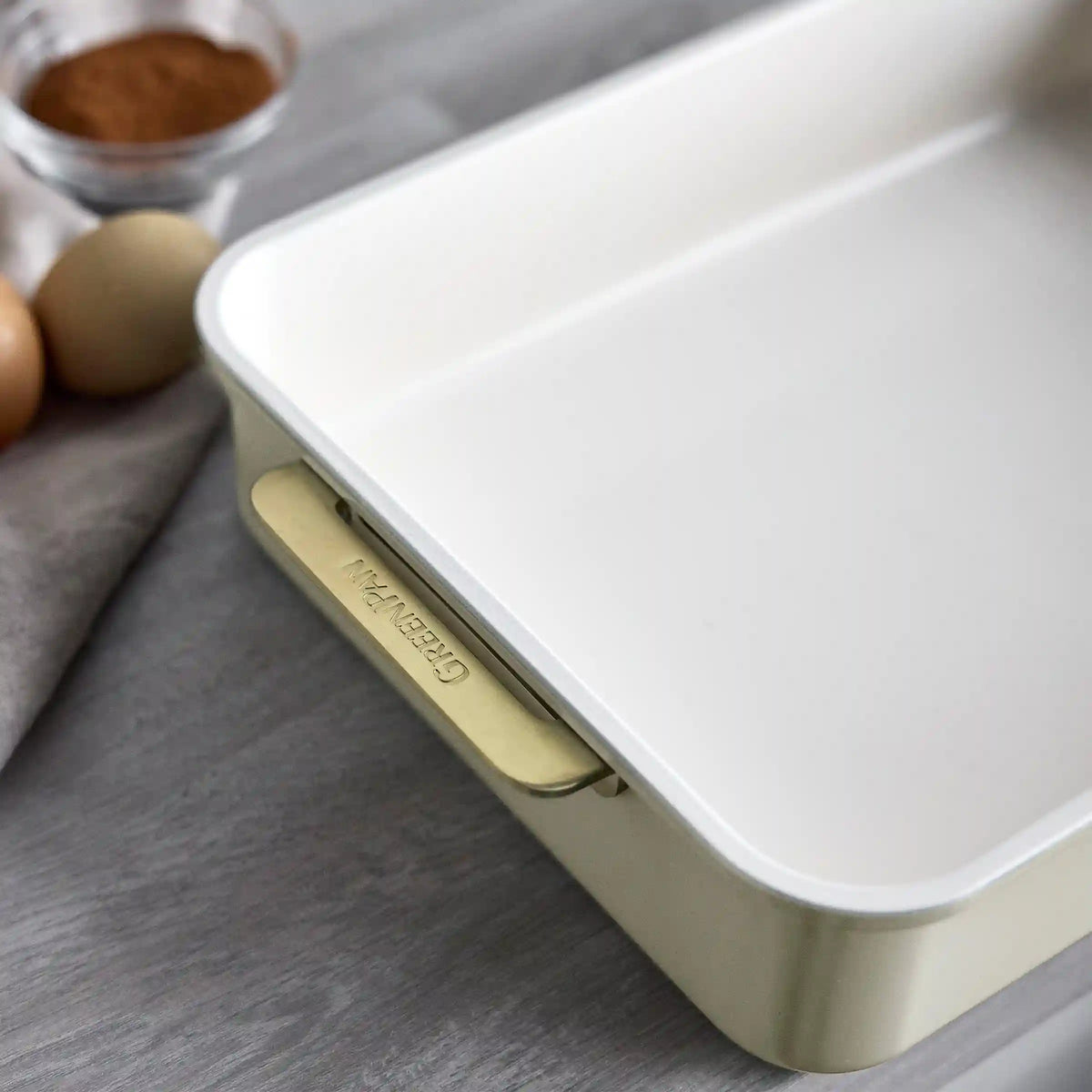 Reserve Bakeware 8-Piece Set | Cream