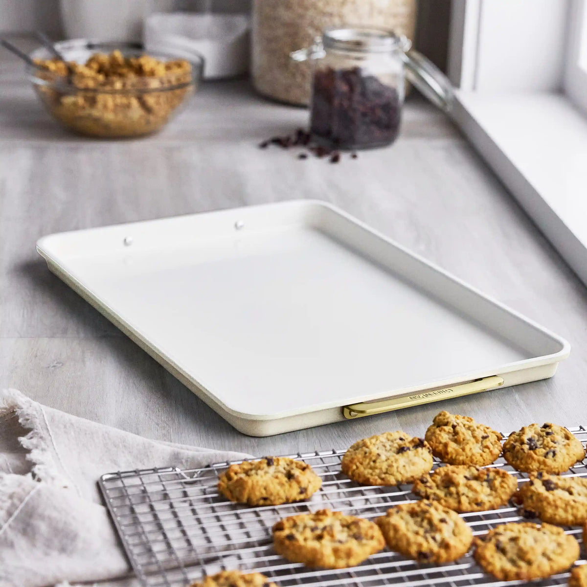 Reserve Bakeware 13" x 18" Half Sheet Pan with Cooling Rack | Cream
