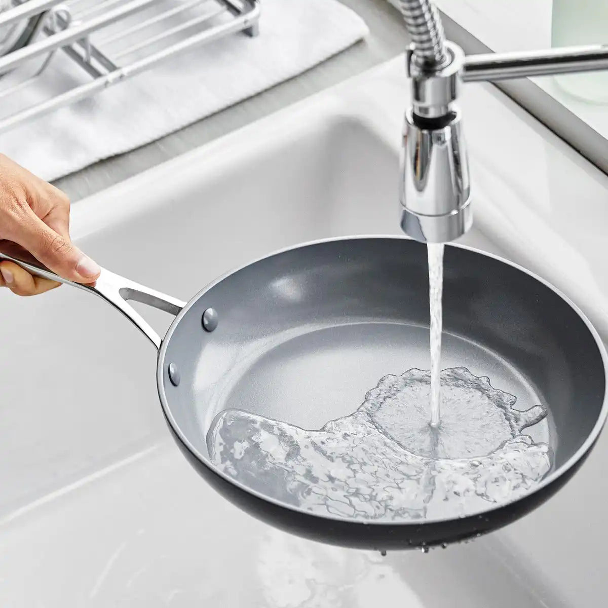 Valencia Pro Ceramic Nonstick 9.5" and 11" Frypan Set | Gray