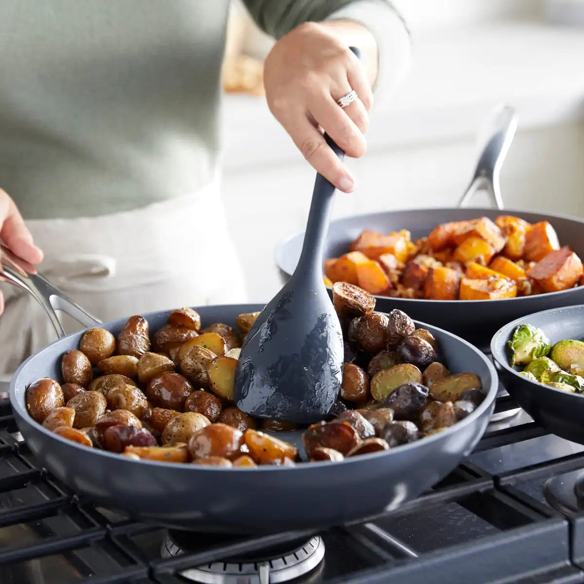 Valencia Pro Ceramic Nonstick 11-Piece Cookware Set | Gray
