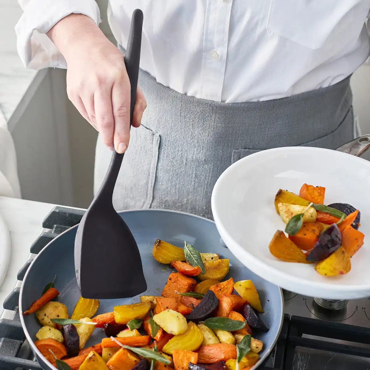 Premiere Silicone Roasting Scoop | Black