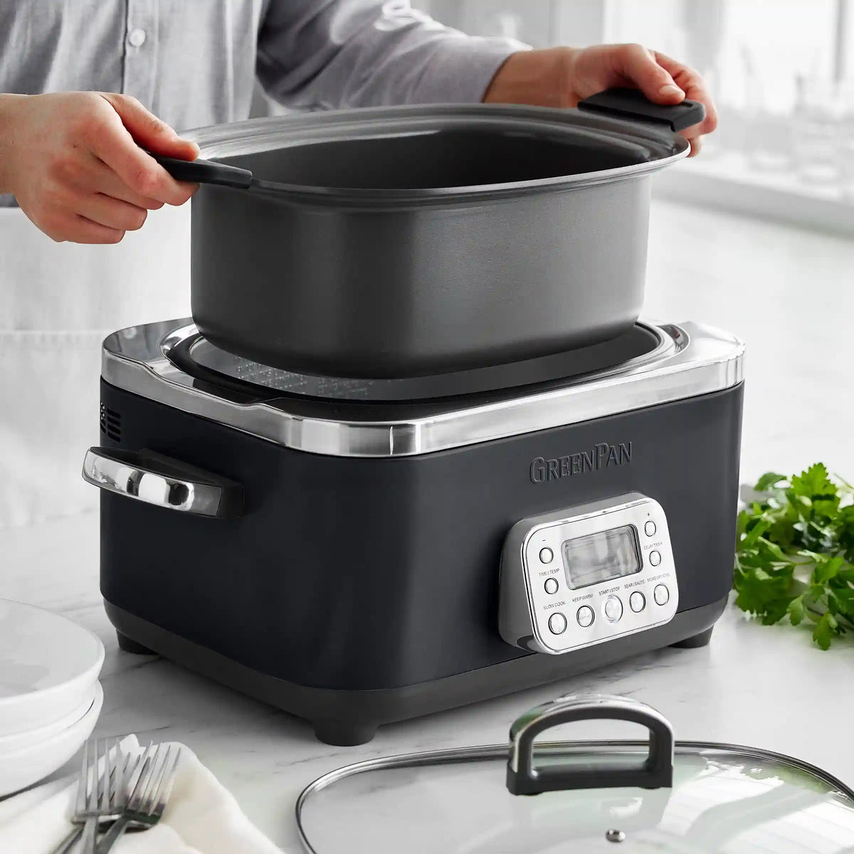 Elite 14-in-1 6-Quart Slow Cooker | Black