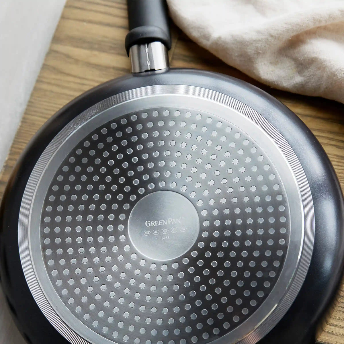 Rio Advanced Ceramic Nonstick 5-Quart Sauté Pan with Lid | Black