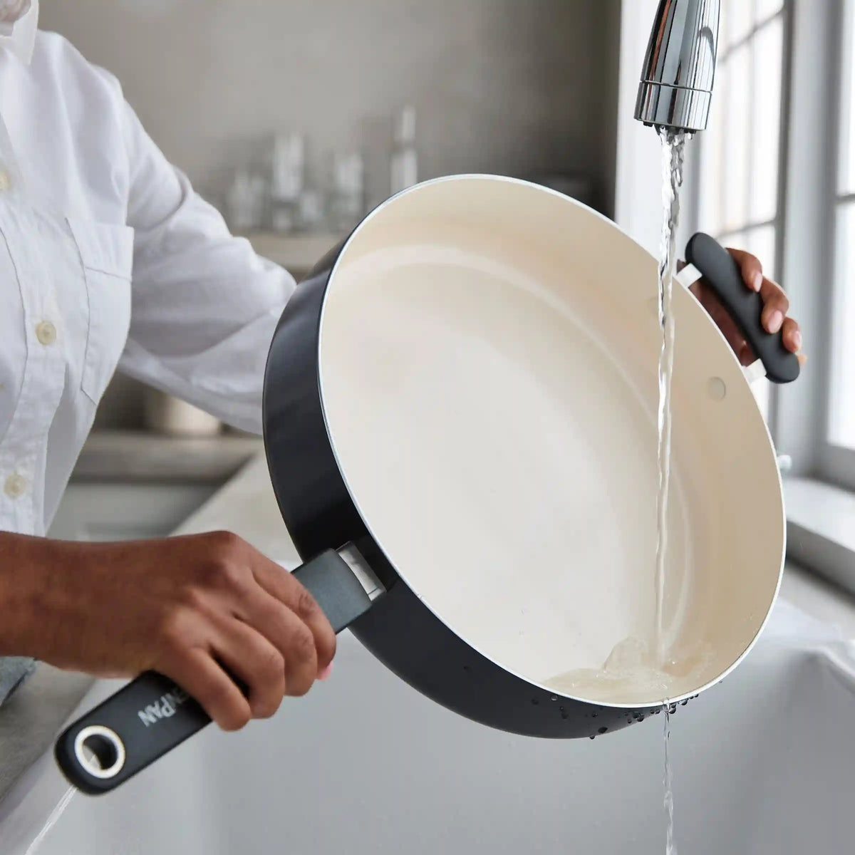 Rio Advanced Ceramic Nonstick 5-Quart Sauté Pan with Lid | Black