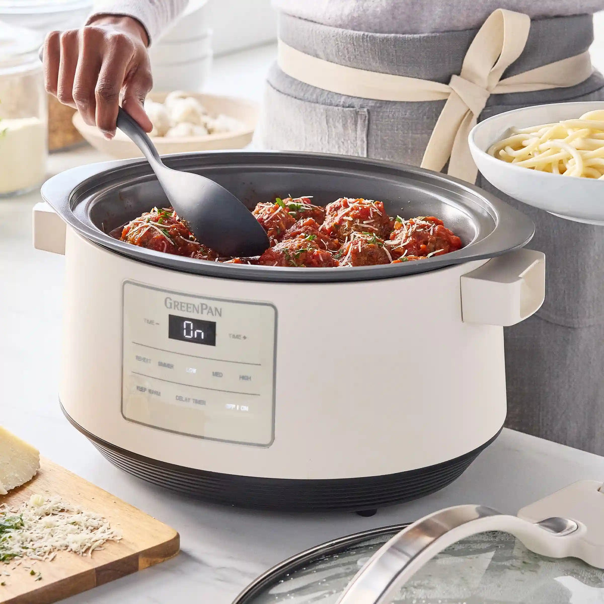 8-Quart Locking Lid Slow Cooker | Cloud Cream