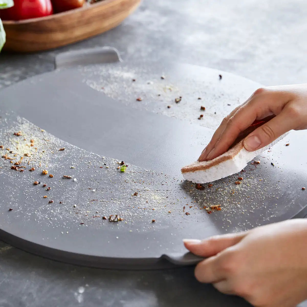 Premiere Ovenware 16.5" Round Pizza Baker | Gray